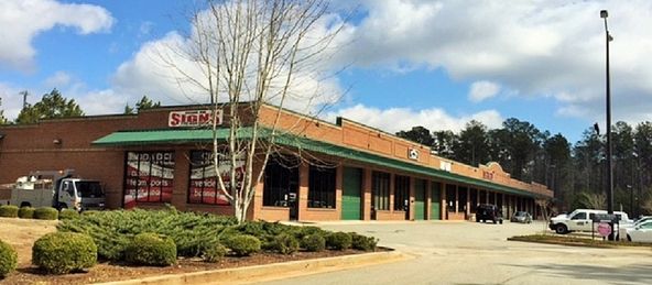 RETAIL SHOWROOM/OFFICE/WAREHOUSE SPACE FOR LEASE: 195 Raymond Hill Rd, Newnan, GA 30265
